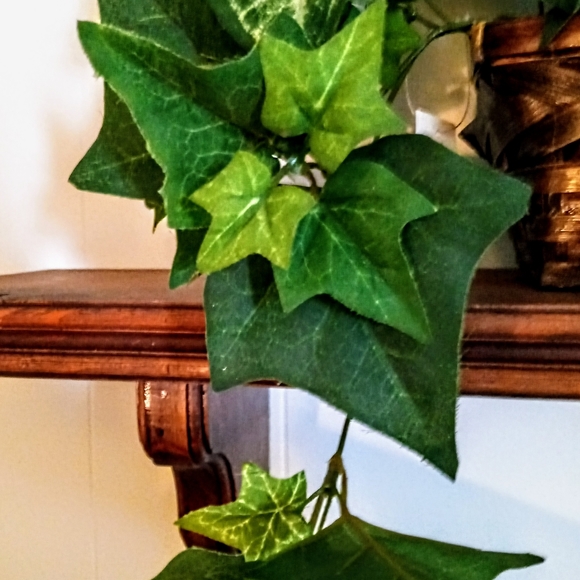 NWT Artificial Plant Basket - Picture 4 of 9